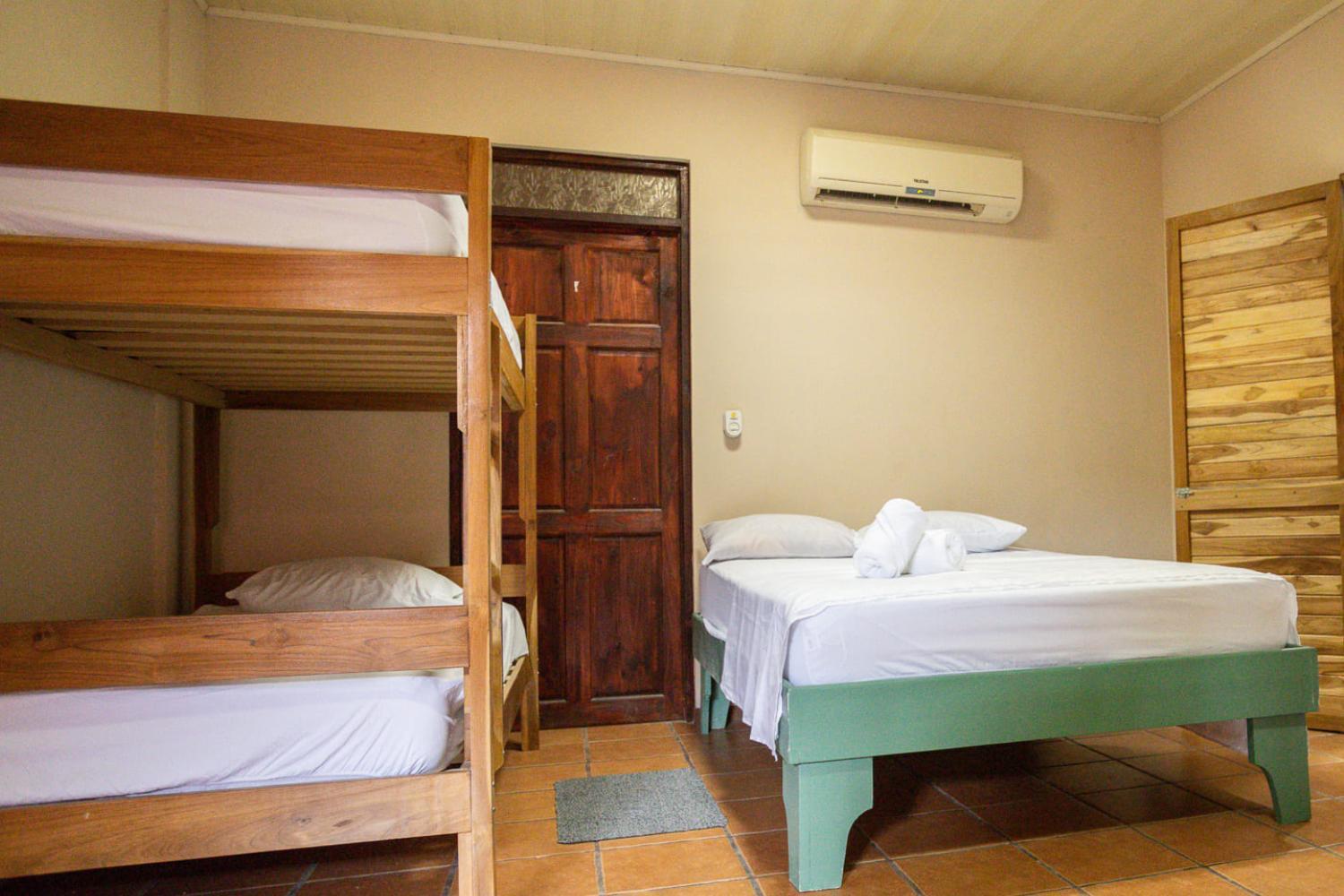 Hospedaje Papalotes Quepos Buitenkant foto